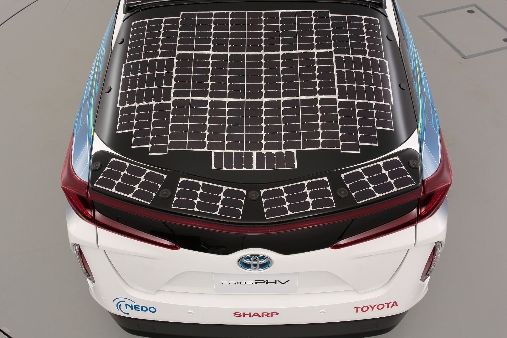 Toyota's latest solar-powered Prius can charge when on the move