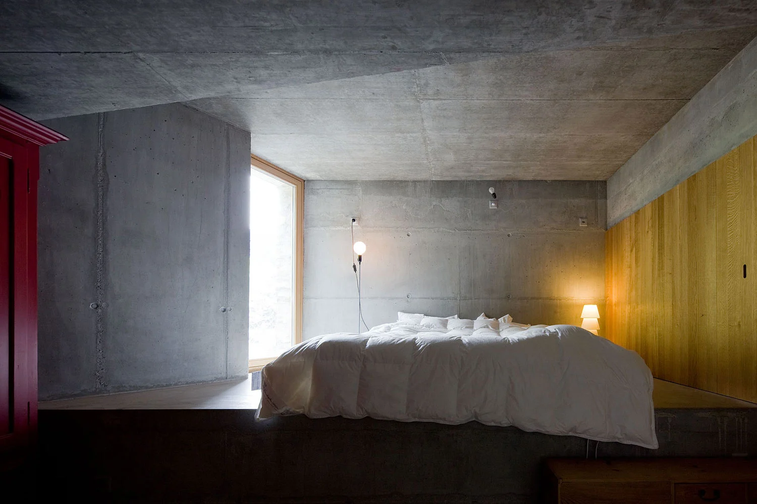 Completed in 2009 Villa Vals is a remarkable space, completely hidden in the mountainside. Access is only achieved through an underground tunnel from a nearby barn