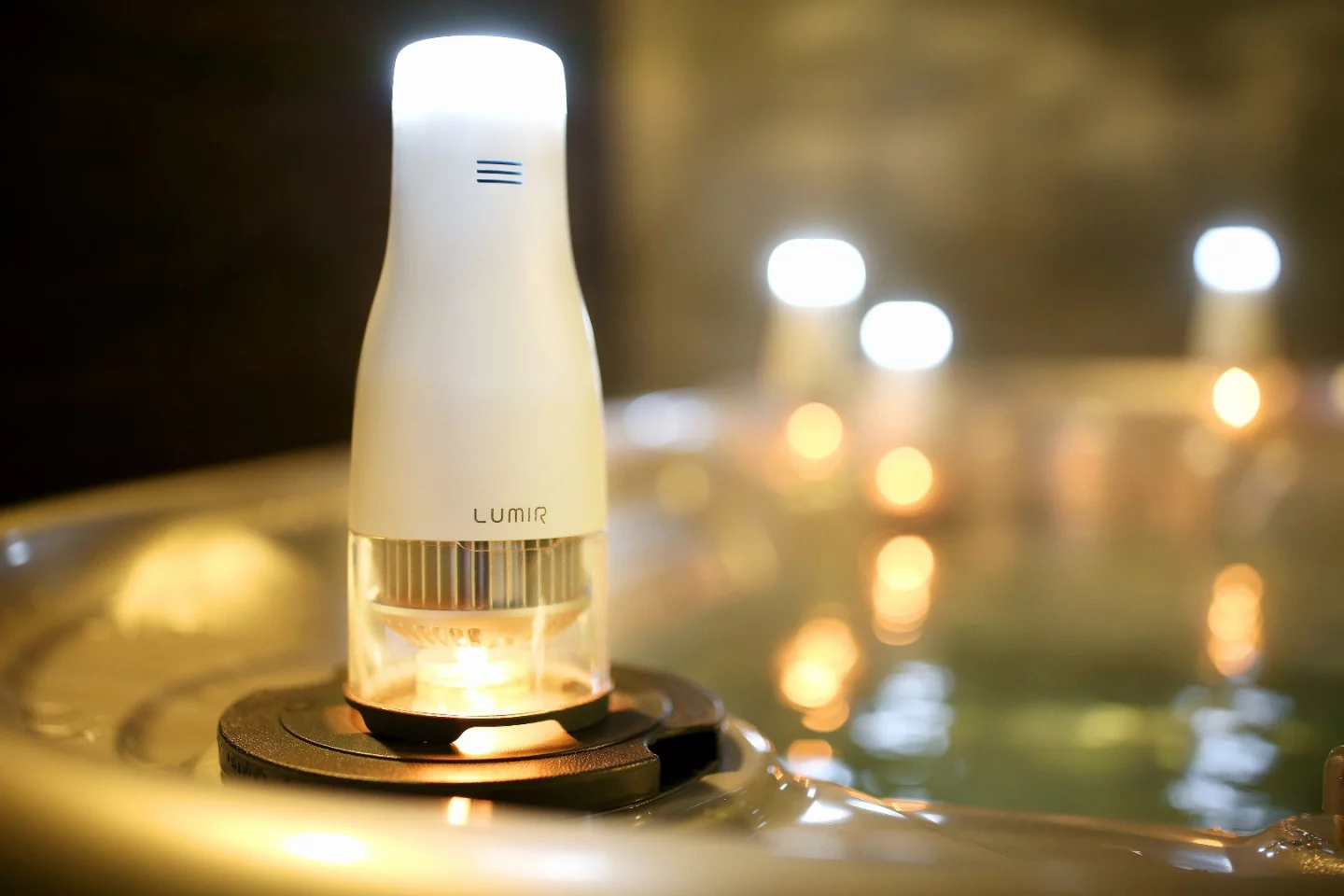 With a scented candle, the Lumir C LED lamp can create a personal, relaxing atmosphere