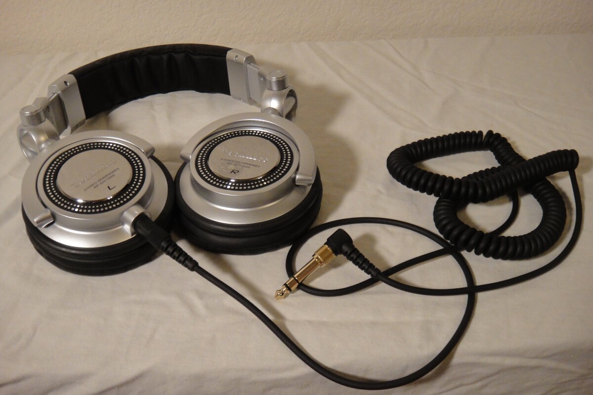 Review Technics RPDH1250 Headphones from Panasonic