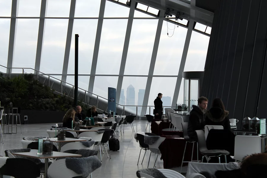 A view across the Sky Garden's bar area and over to Canary Wharf in the distance (Photo: Stu Robarts/Gizmag)