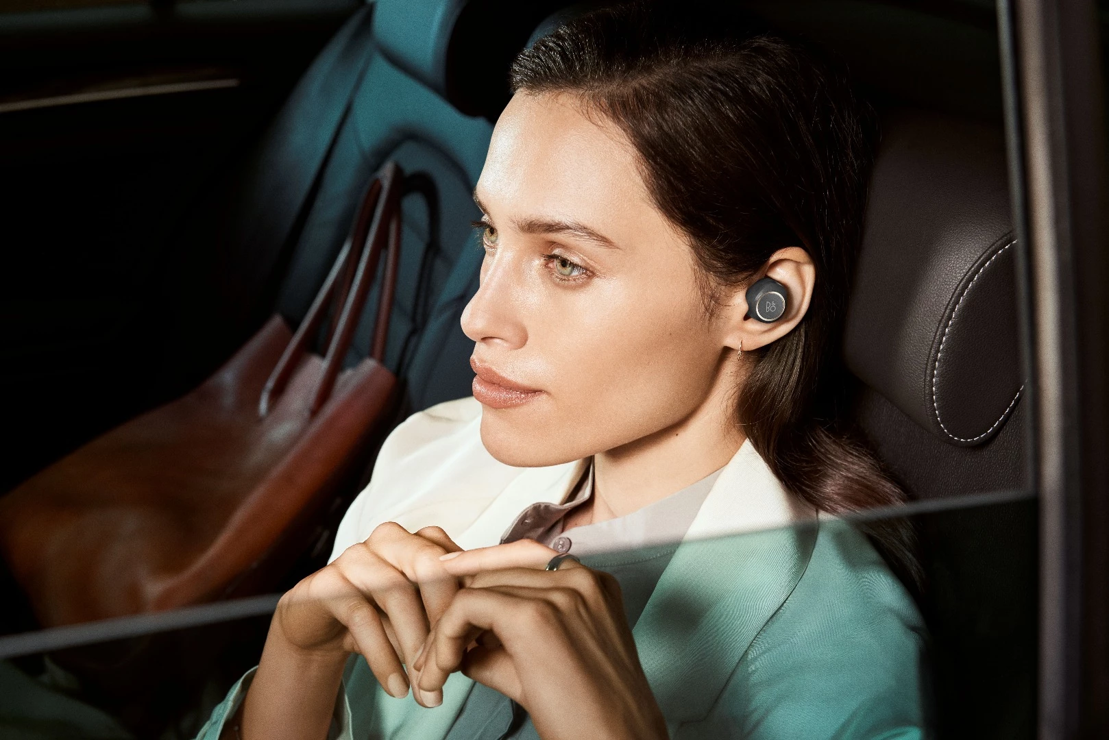 The Beoplay E8 wireless earphones have 5.7 mm dynamic drivers which have been tuned by the company's acclaimed sound engineers for "a rich, full-bodied and precise soundstage"