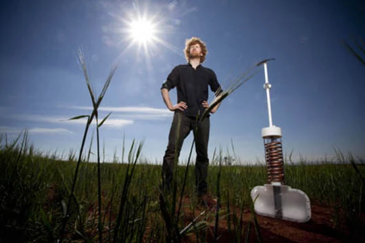 Edward Linacre has won the 2011 James Dyson Award for his Airdrop irrigation concept