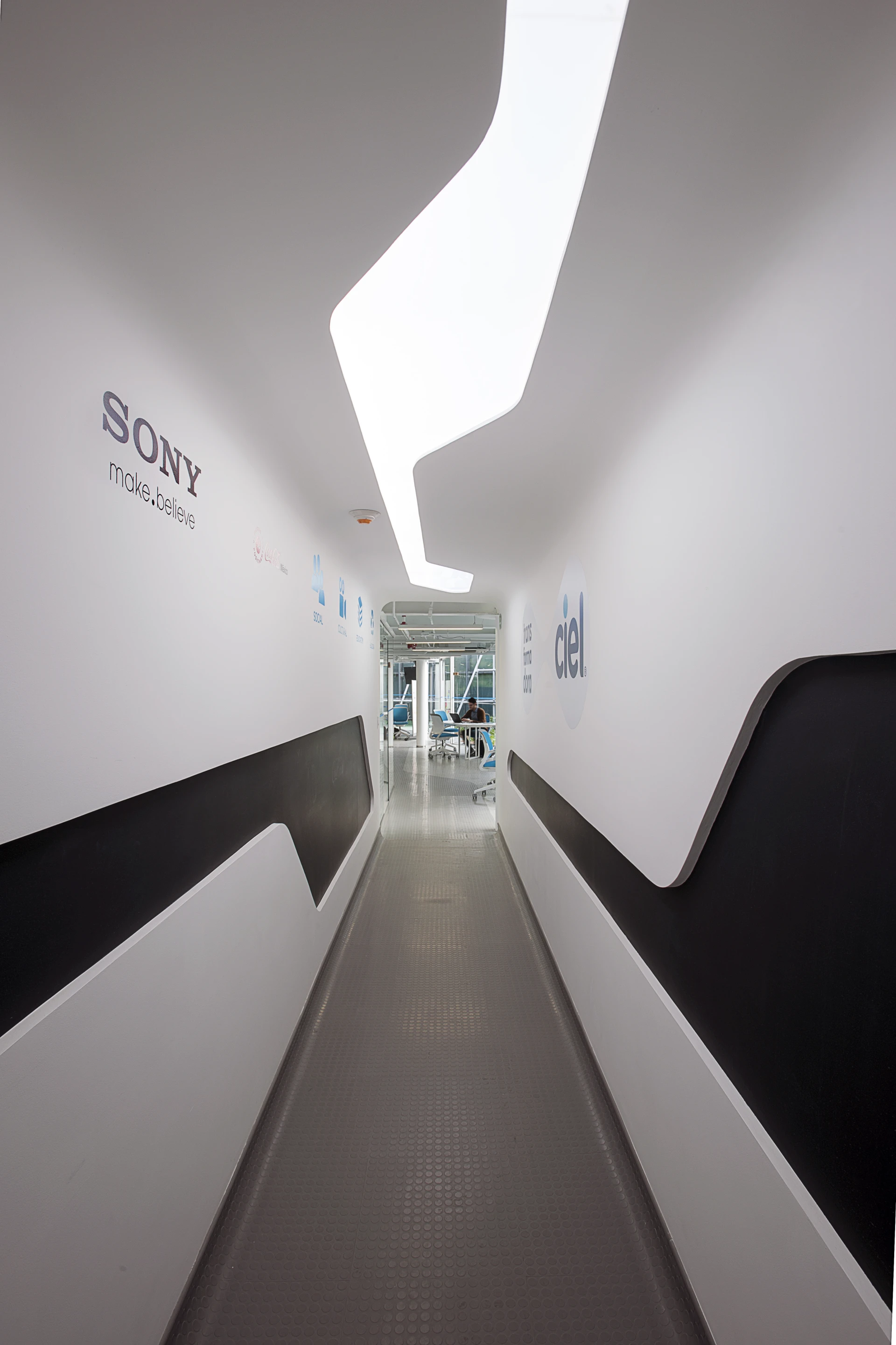 Foro Ciel's designers also adapted the area below the former helipad into an eco-friendly office (Credit: Jaime Navarro; Courtesy Rojkind Arquitectos)