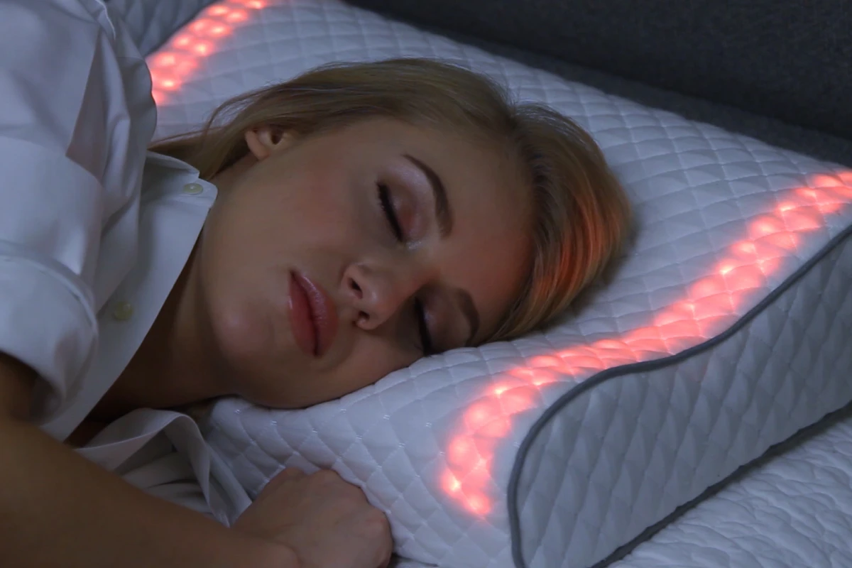 The Sunrise Smart Pillow's LEDs start out in a warm amber color, then gradually transition to a brighter yellow as the alarm time approaches