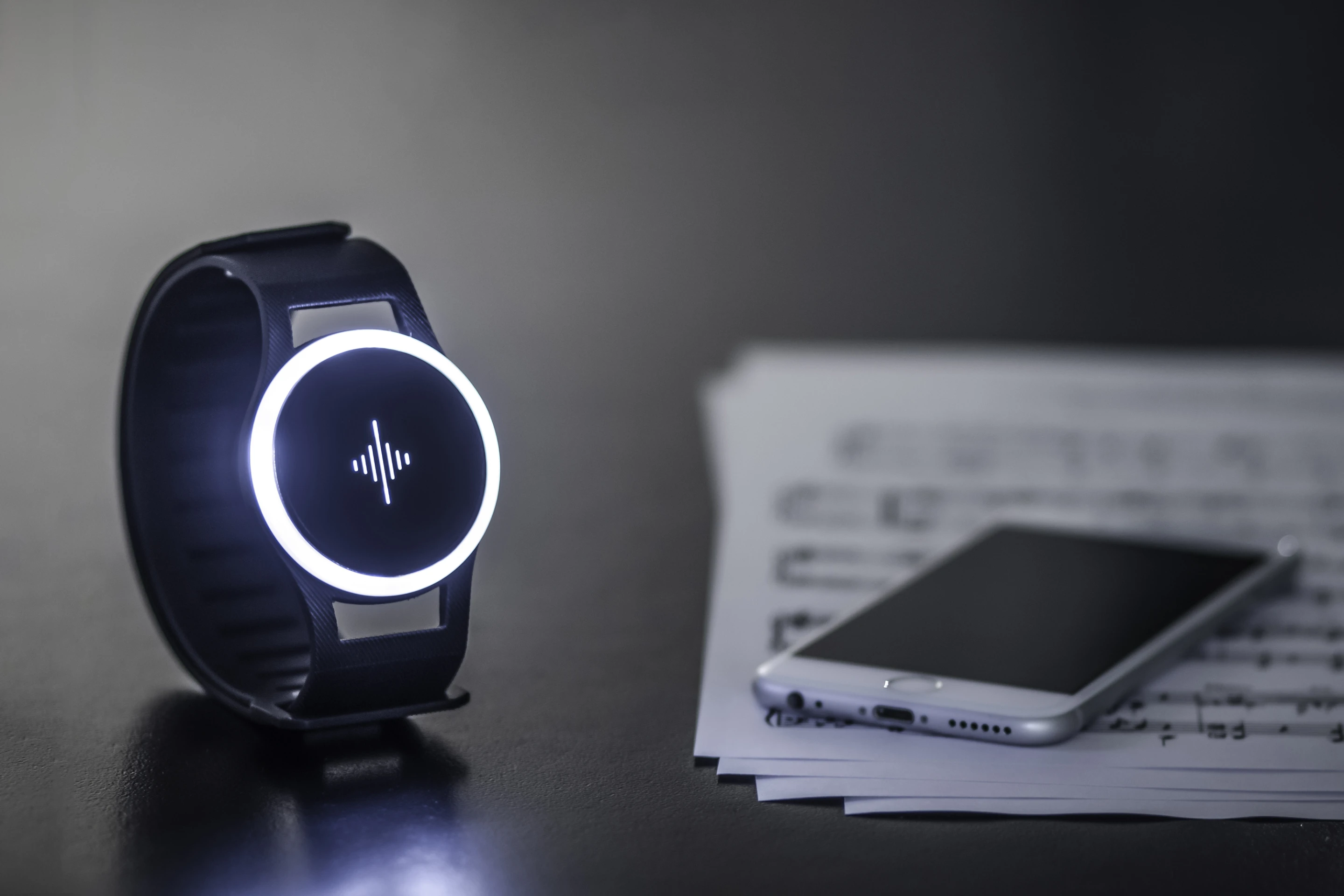 The Soundbrenner Pulse has Bluetooth capability