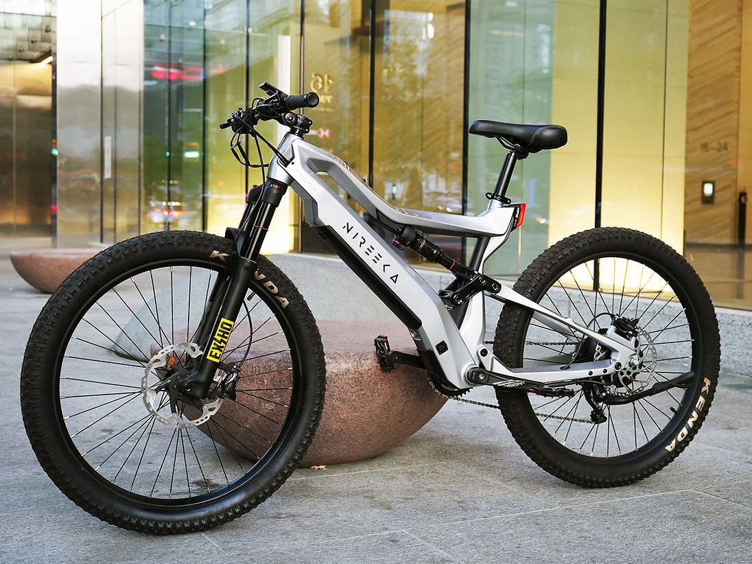 Nireeka is back with a surprisingly affordable, 1000-W carbon-frame commuter e-MTB
