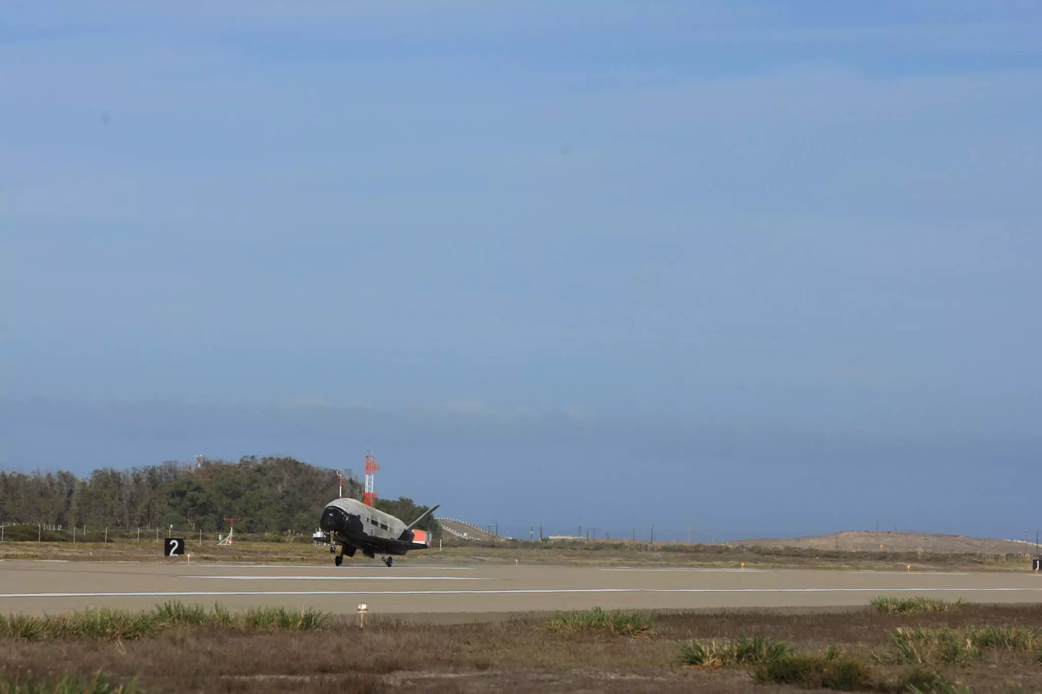 The X-37B landing at Vandenberg AFB (Image: Boeing)