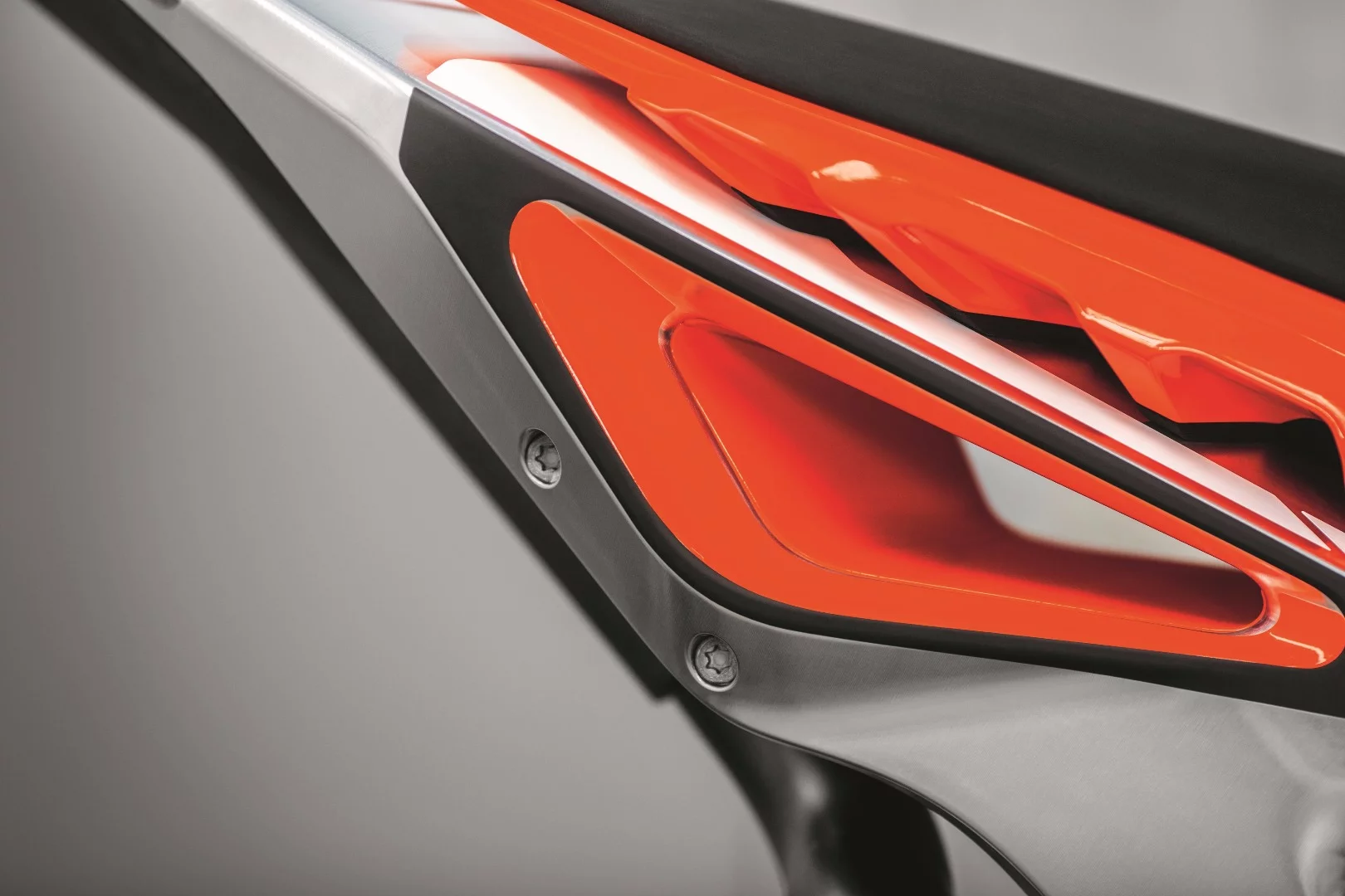 KTM's Duke 790 prototype: dat gap