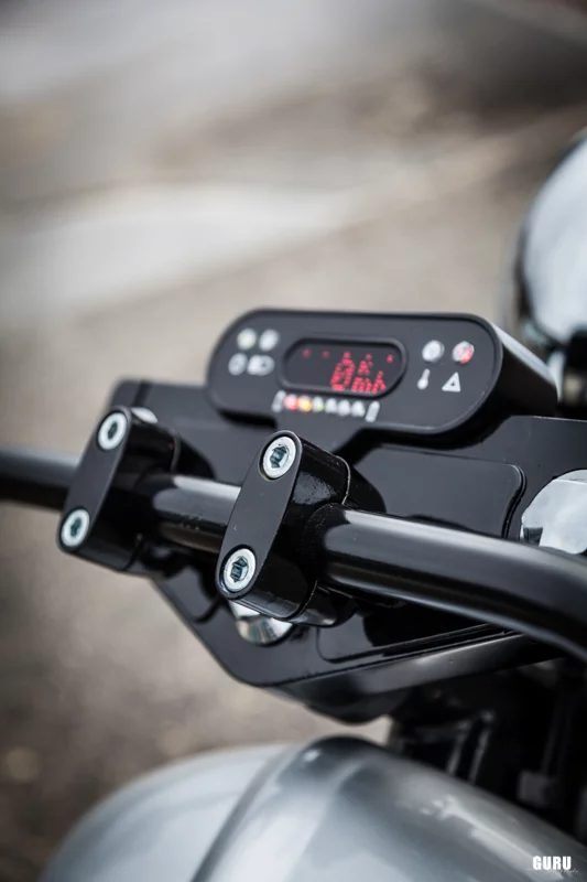 The Motogadget digital instrument panel sits in a housing 3D-printed by Sine Cycles