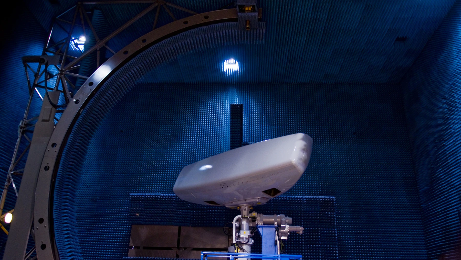 Artisan 3D Medium Range Radar Type 997 in the Anechoic Chamber