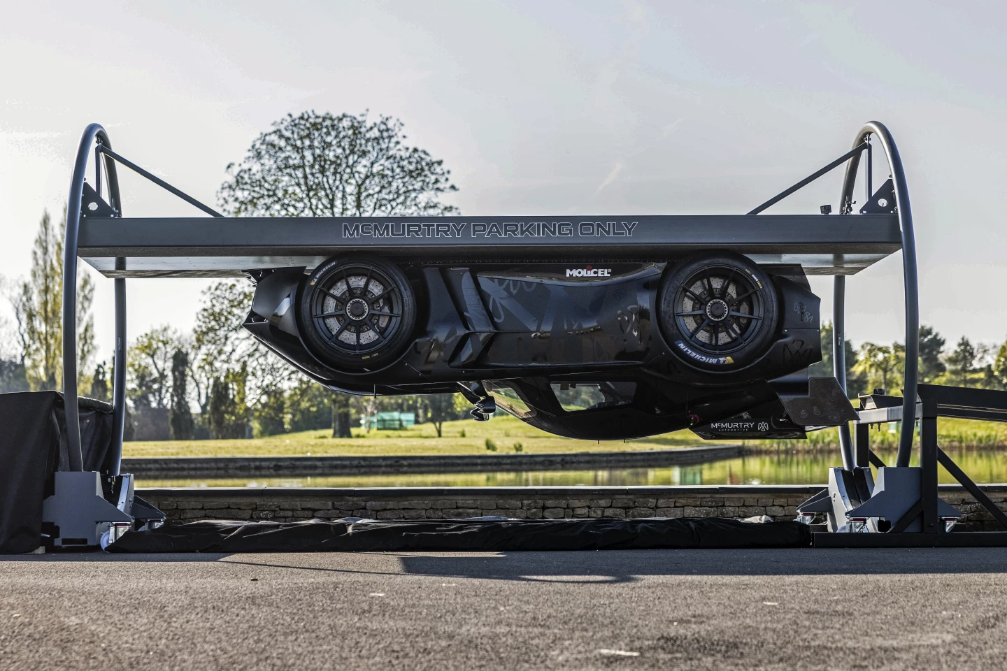 McMurtry Spéirling fan car drives upside down defying gravity