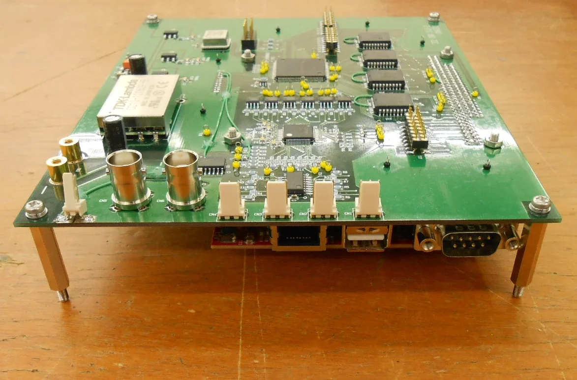 A prototype of the new cosmic time synchronization device