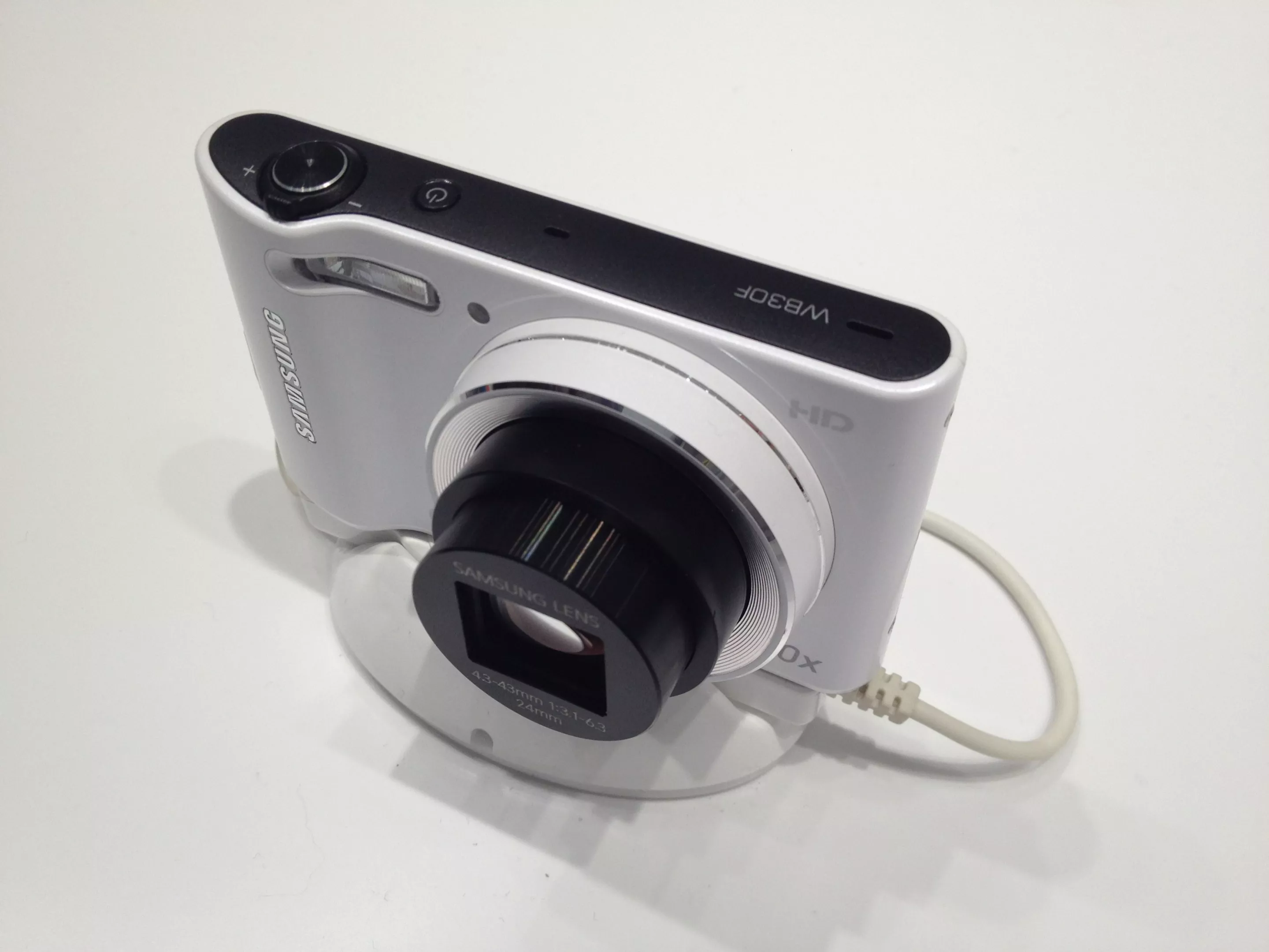 Samsung WB30F front view