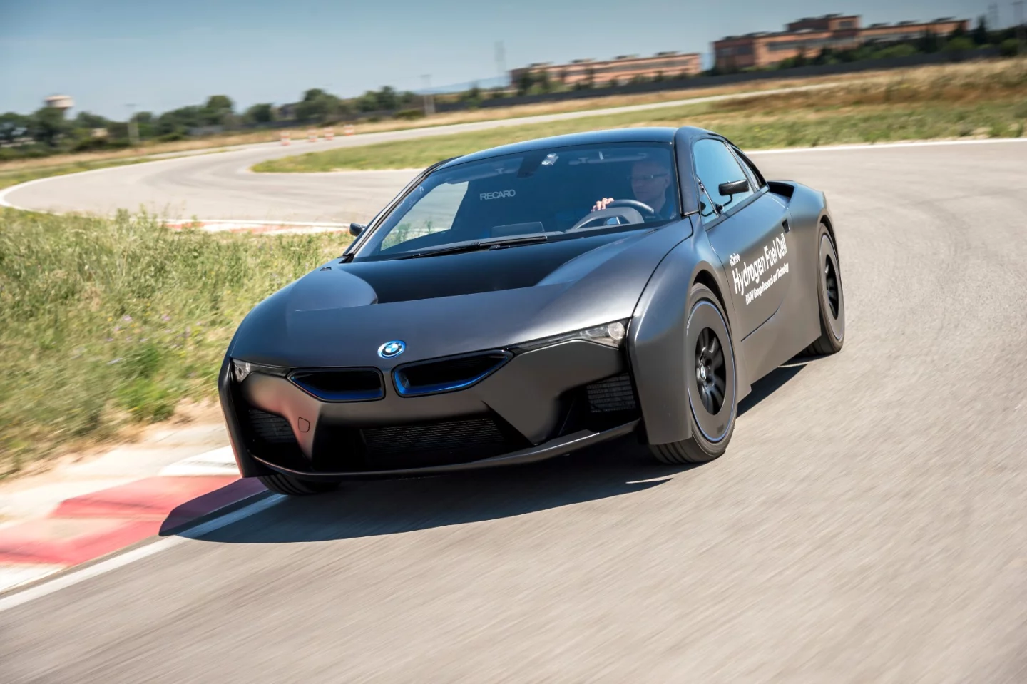 BMW showed off a slinky hydrogen concept based on the i8