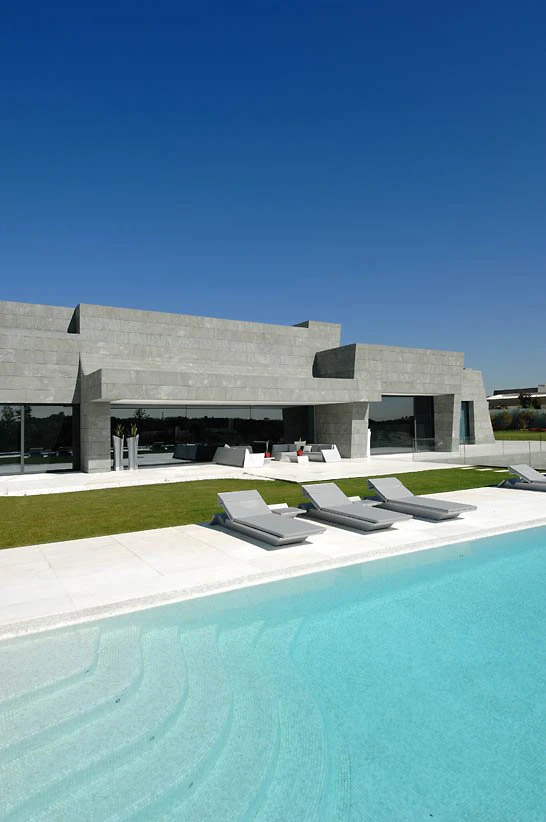 "1001 Nights" private dwelling by architects A-Cero - rear garden area