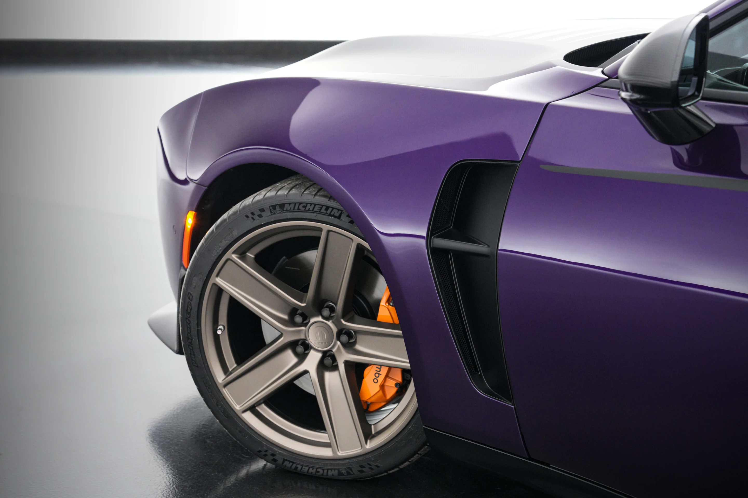 Moparized Dodge Charger SIXPACK includes Brembo brakes and custom brake vents