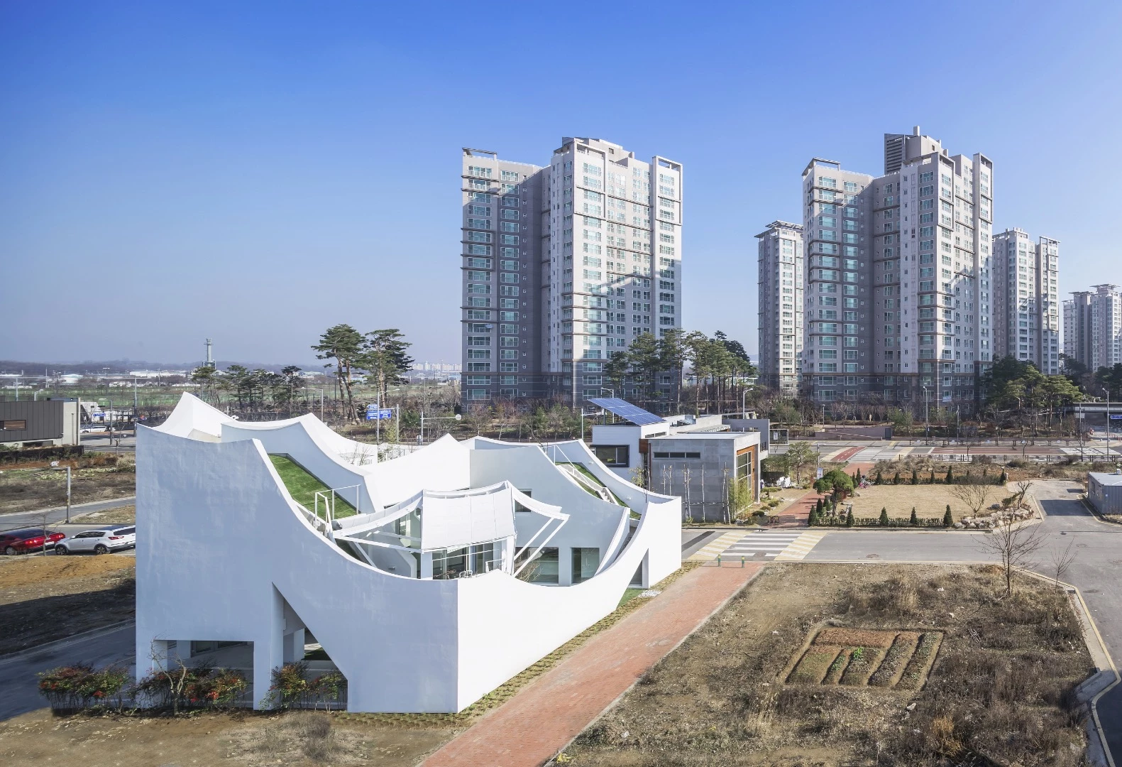 The Flying House is located near the city of Incheon's airport