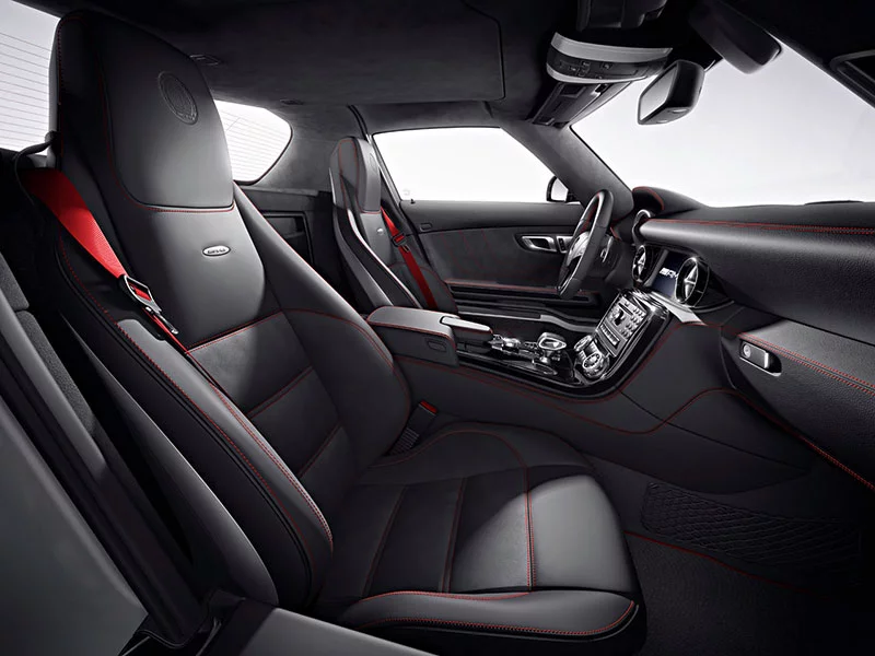 2013 Mercedes-Benz SLS AMG GT Coupé interior