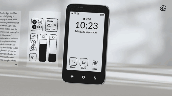 The Kompakt runs a custom OS with a handful of basic apps