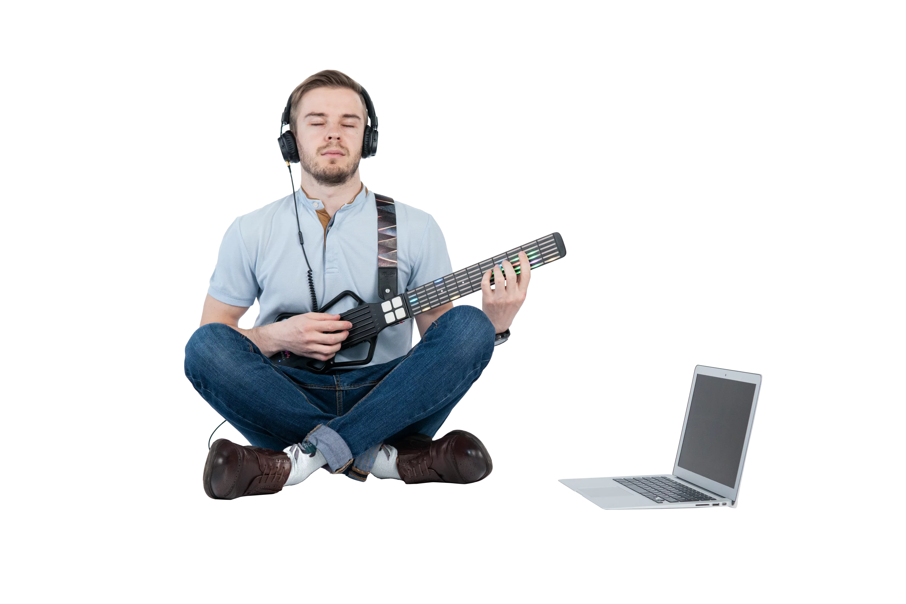 The Sensy Guitar has a built-in synth engine, and sounds can be output via a 3.5-mm audio jack