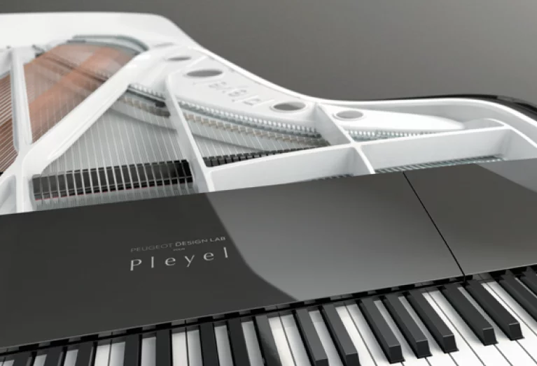 By lowering the mechanics, the cover and keyboard are now aligned