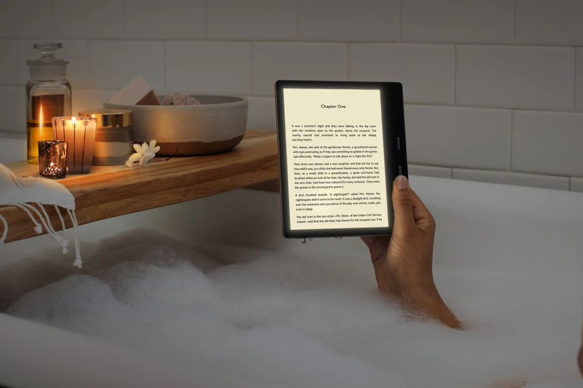 The latest Kindle comes with a color temperature-adjustable display
