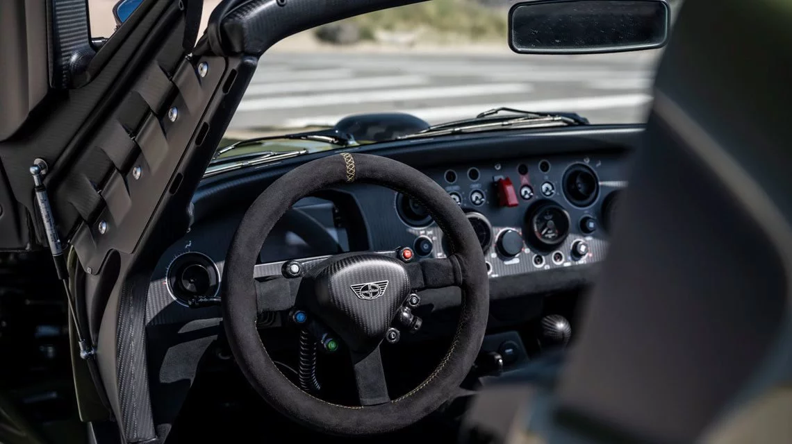 Quick-release steering wheel