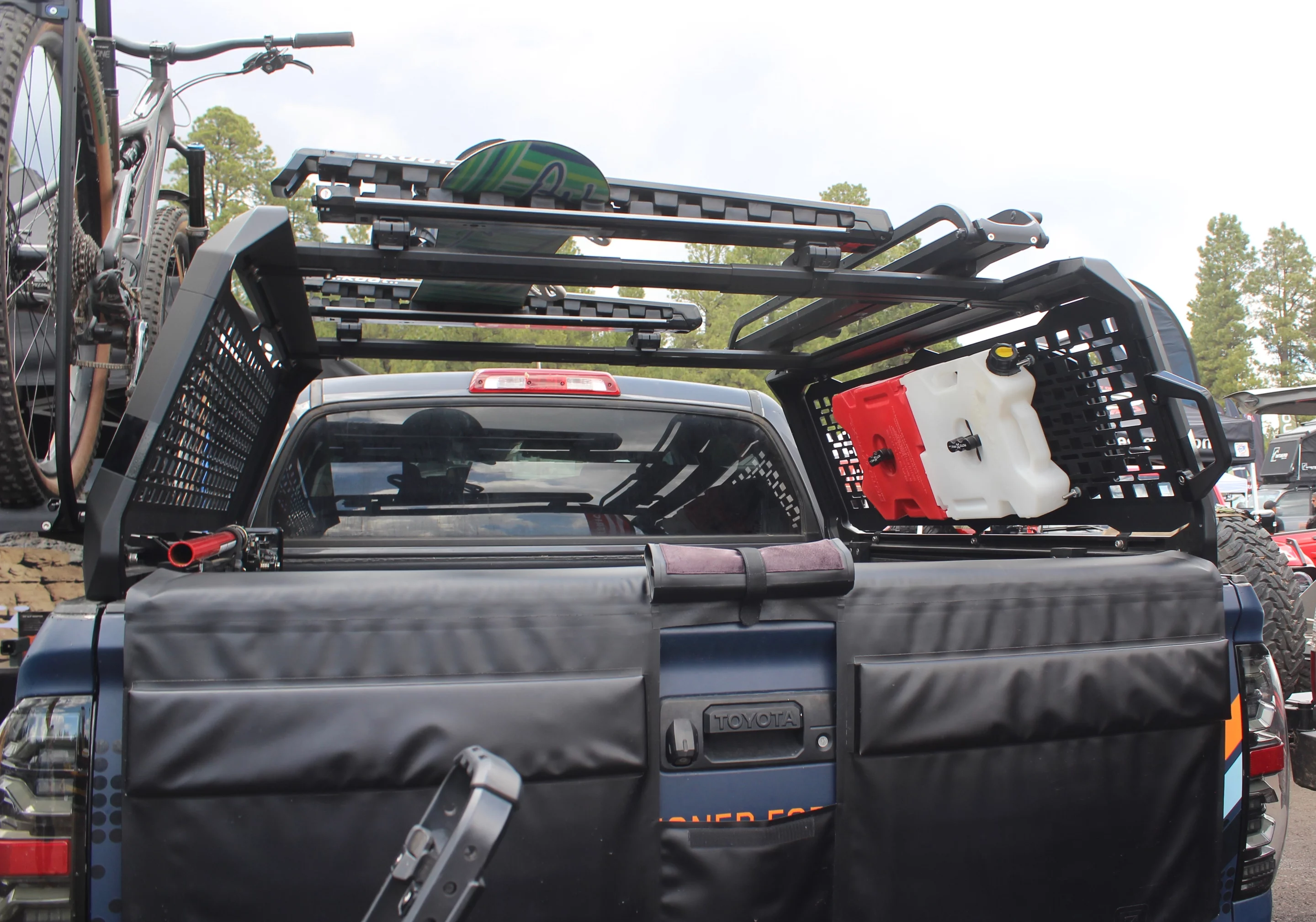 The MOLLE side panels can be used inside and out