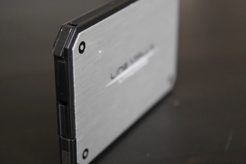 A moulded lever is used to swing the USB connector out