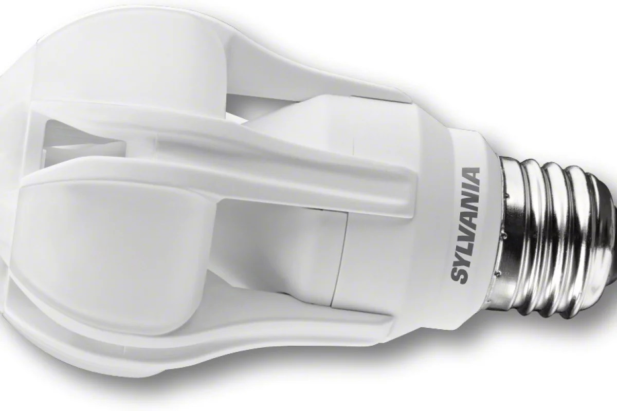Osram Sylvania has been in touch to tell us about its 100 W-replacement LED light bulb, joining its Sylvania Ultra series: a 20 W, 1600 lumen light bulb with a a warm color appearance of 2700 K - the most compelling spec we've seen