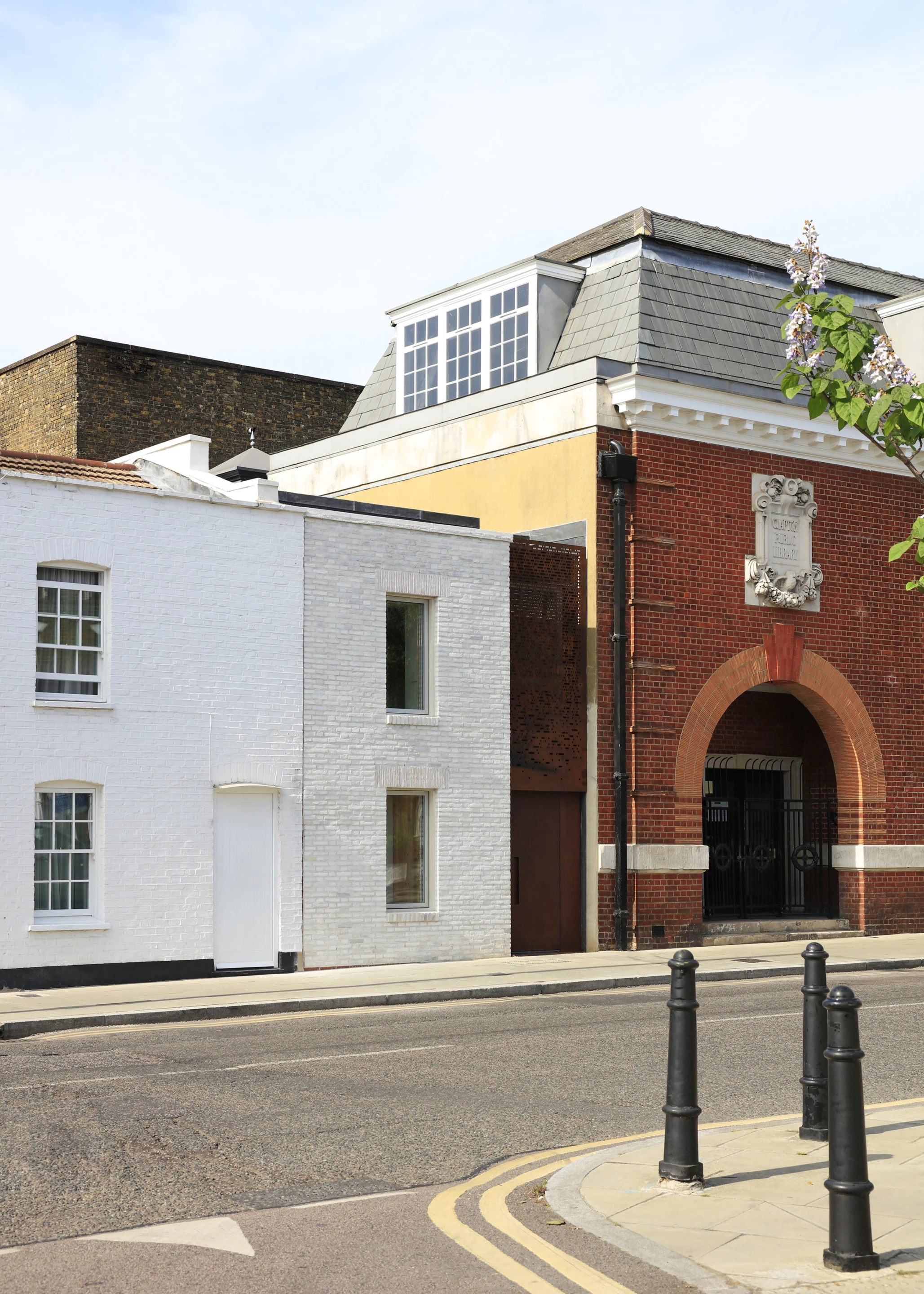 The Library House was designed by Macdonald Wright Architects and is located in London. The remarkably compact home has a width of just 4 m (13 ft) but boasts a clever layout that lends it a spacious feel