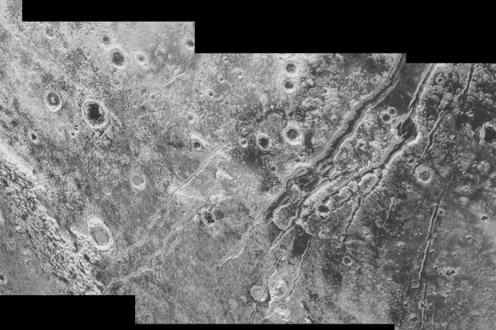The surface features of Pluto indicate that it could have a subsurface ocean