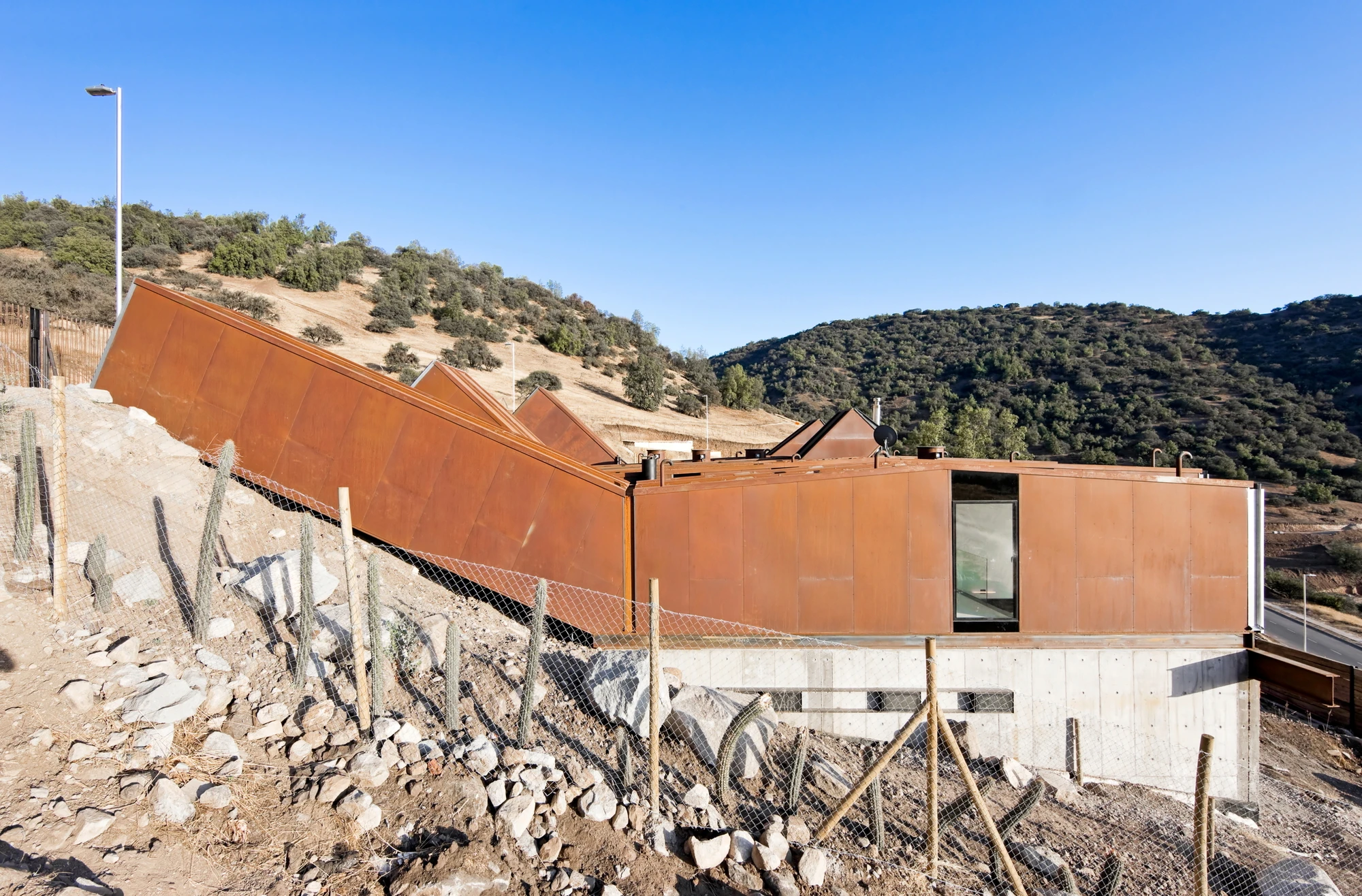 Caterpillar House was completed in 2012 (Photo: Sergio Pirrone)