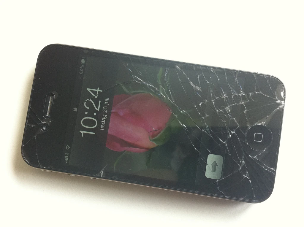 Apple's patent application could raise hopes that smashed iPhone screens may be consigned to the history books (Photo: Per Axbom)