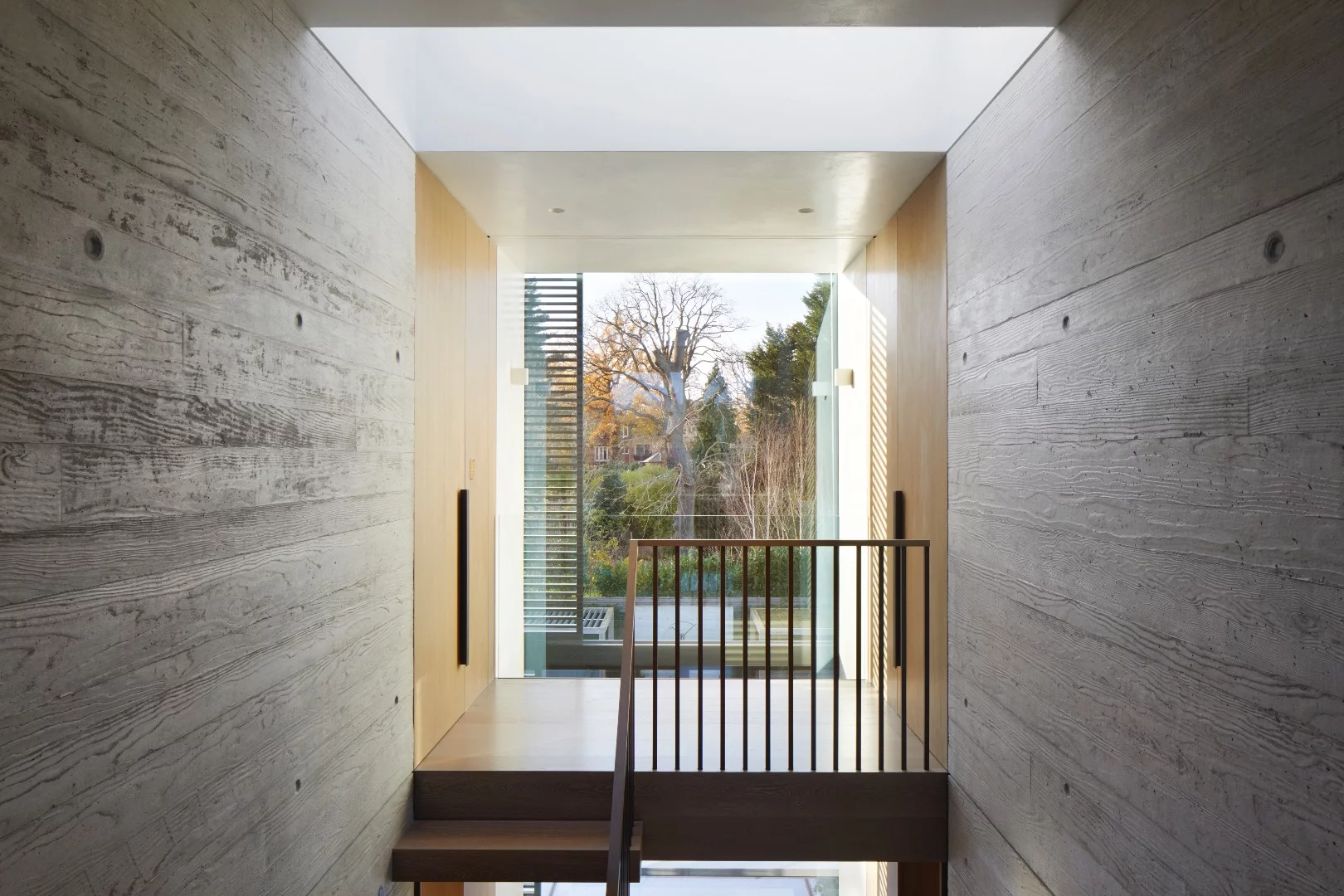 Kenwood Lee House is described by RIBA as looking like it's suitable either for a Bond Villain or Bond Hero