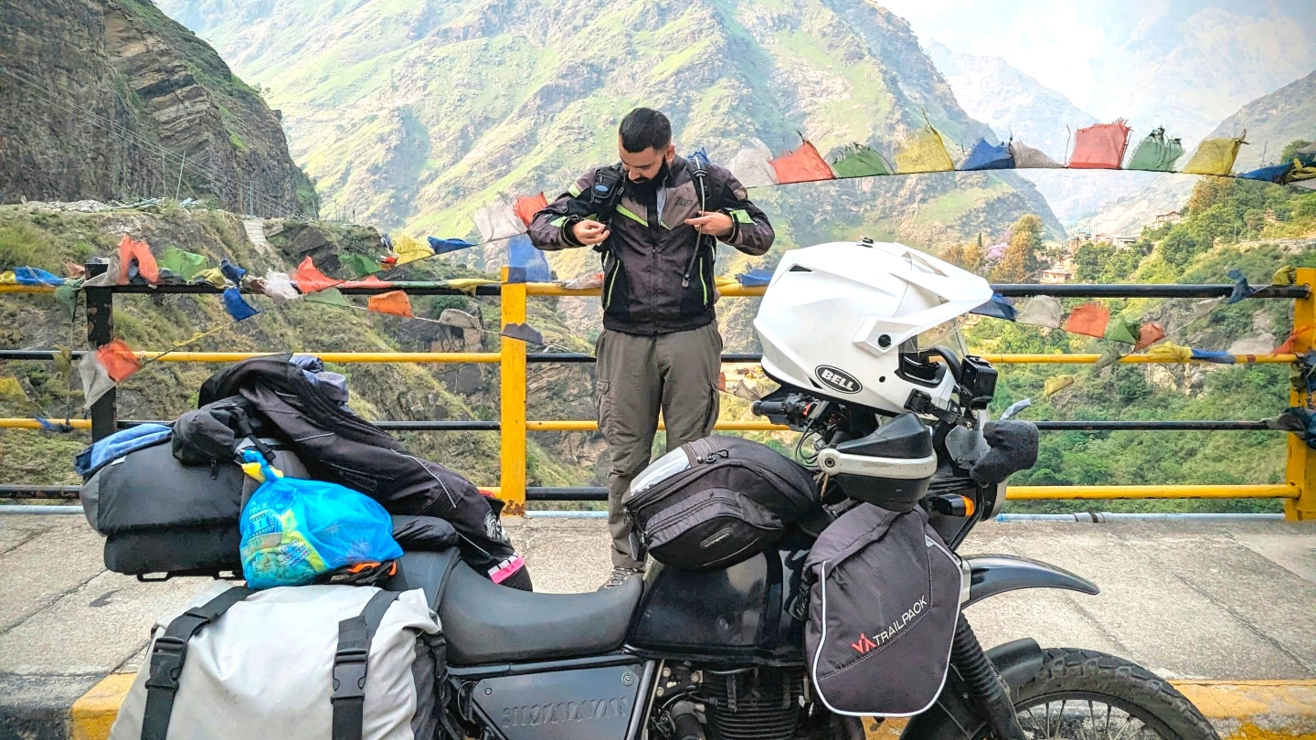 A hydration bag goes a long way in ensuring you say hydrated round the clock on a motorcycle