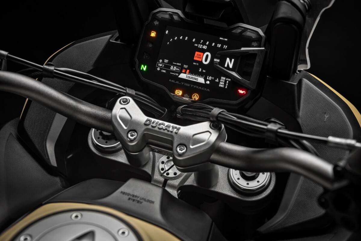 A 5-in color TFT screen handles all the information the rider of the 2019 Ducati Multistrada 1260 Enduro needs