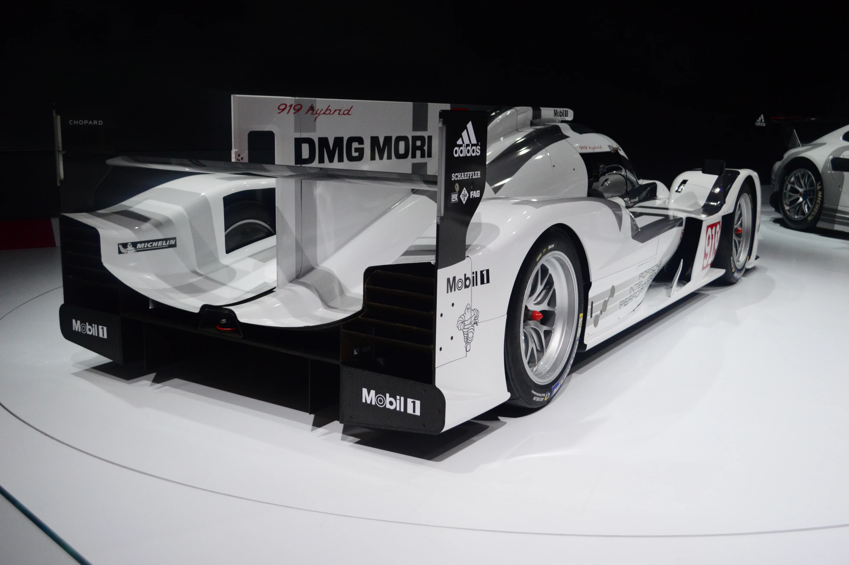 The Porsche 919 Hybrid unveiled (Photo: CC Weiss/Gizmag.com)