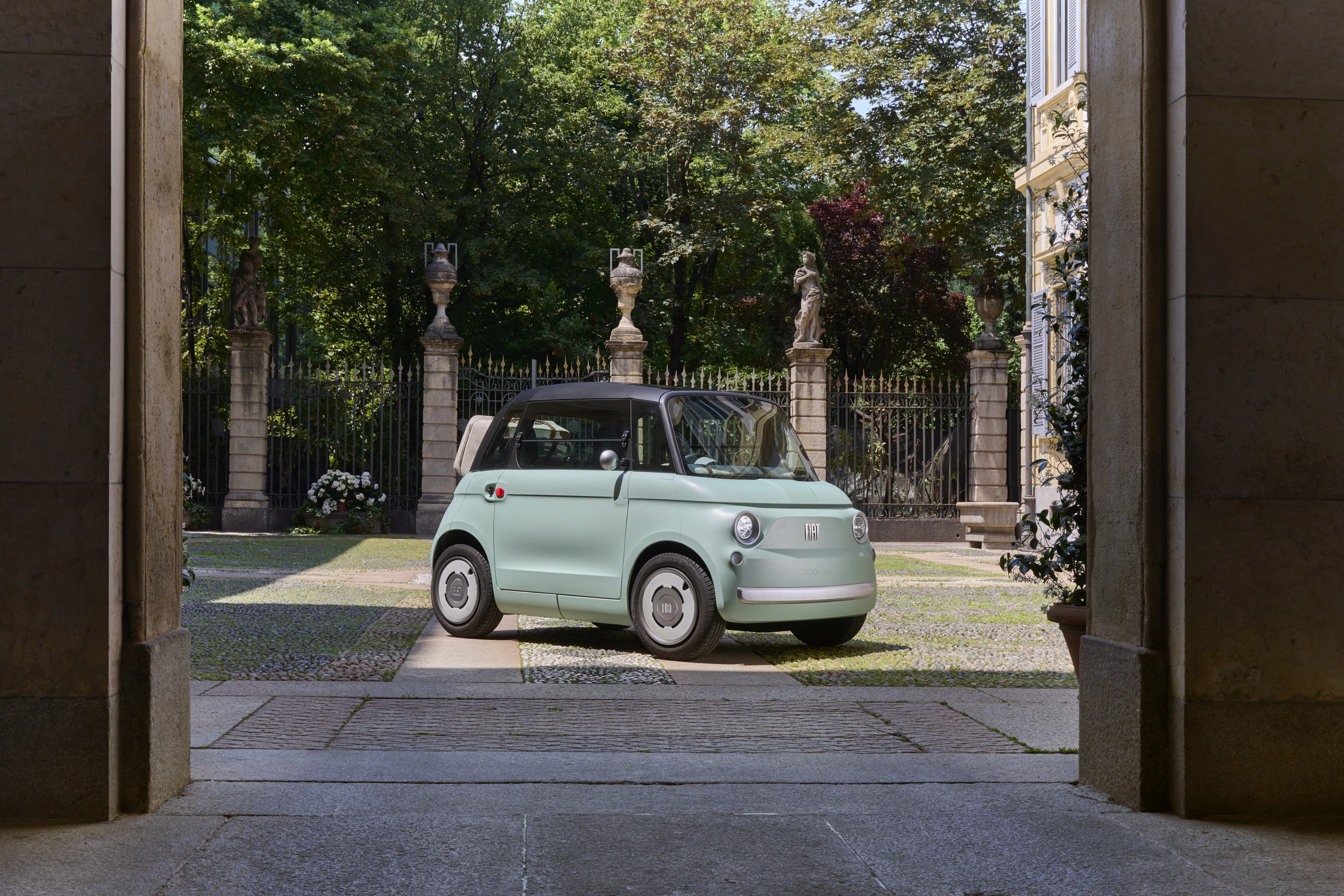 The Topolino electric quadricycle is described as the Fiat 500's little sister