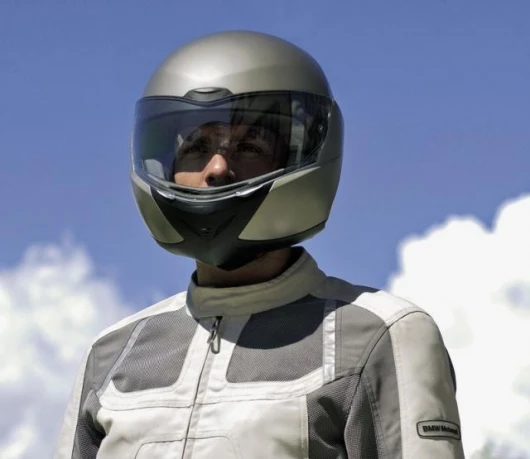 BMW's noise cancellation and bluetooth helmet