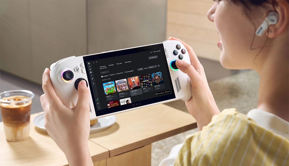 The big draw with this Xbox handheld is the customized flavor of Windows that's optimized for gaming and lets you resume games instantly