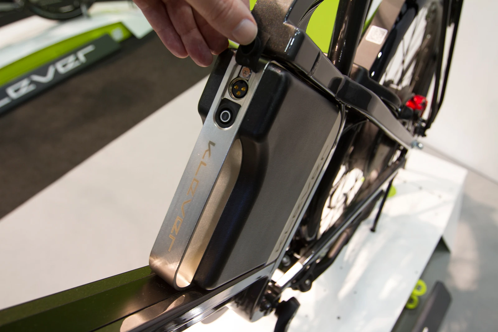 The charge port on the battery allows it to be charged while still on the bike