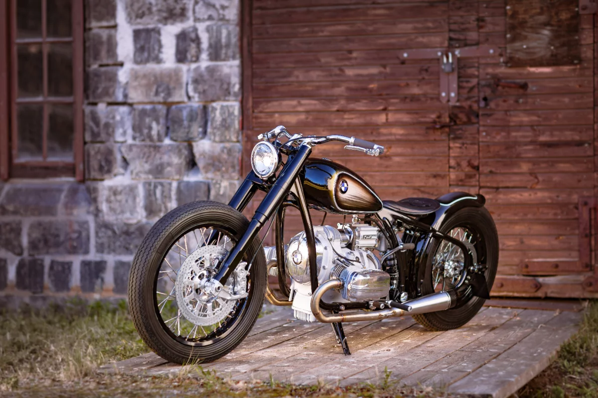 The hand-made R5 Hommage is a unique custom model built around a boxer engine with a lot of history