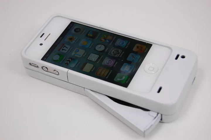 The Mipwr Dynamo is an iPhone case with a hidden lever that can be pressed down repeatedly to charge the battery