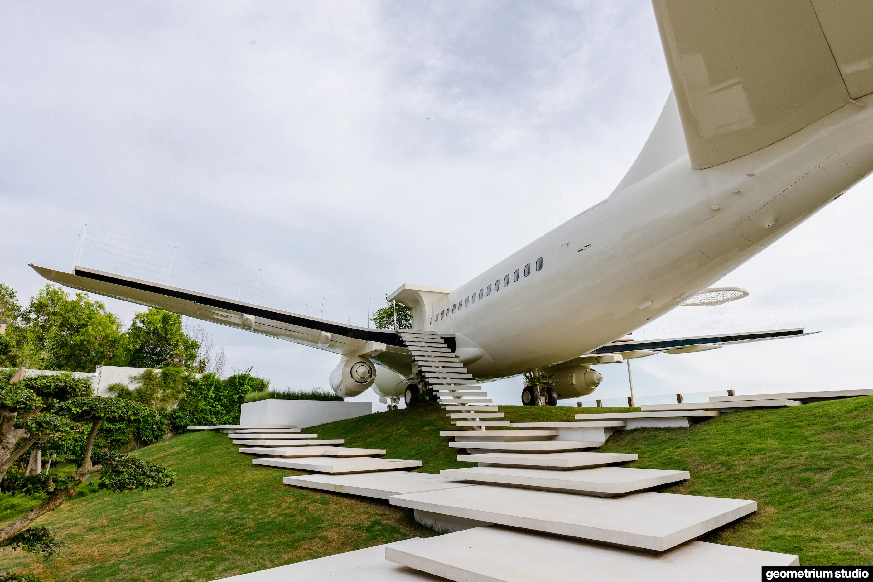 The Private Jet Villa was constructed from a decommissioned Boeing 737 aircraft that was formerly in service in Indonesia