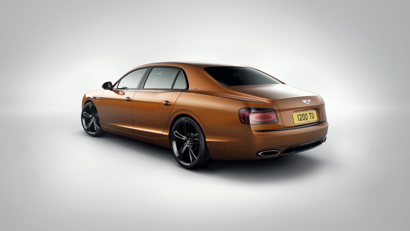 The five spoke wheels are unique to the Flying Spur W12 S