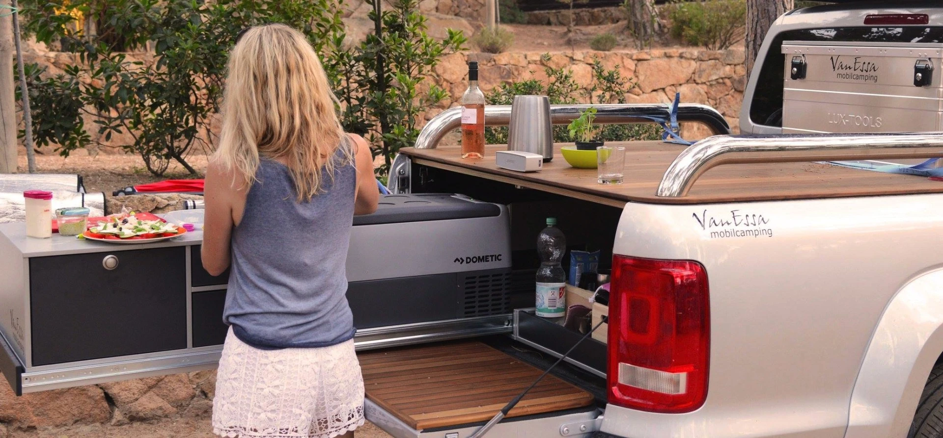 Looks like this tailgate is stepping things up a couple notches above beer and brats