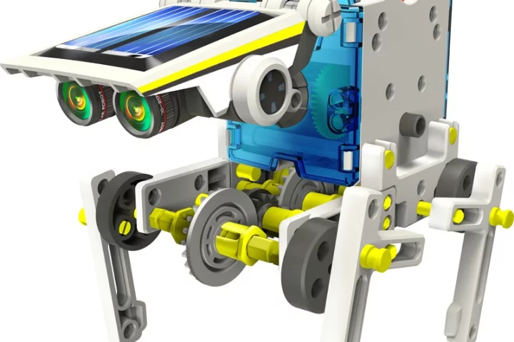Quadru-bot is just one of the kit's 14 forms