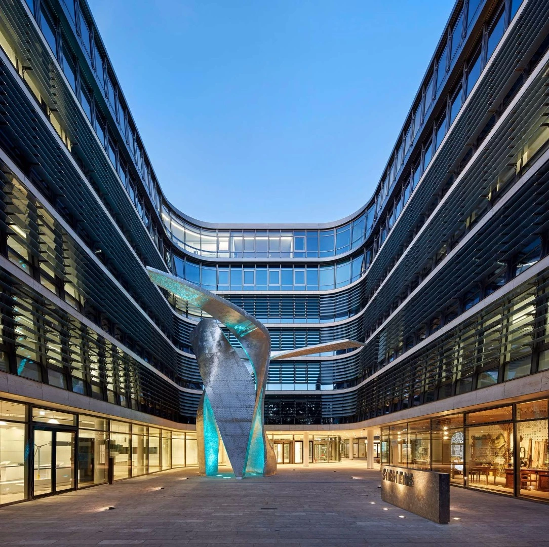 The courtyards themselves each have different designs